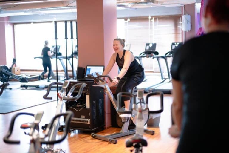 Ryhmäliikunta-800w (kopio)